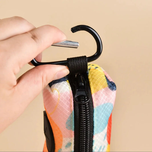 Stylish Pet Waste Bag Holder – Clip & Go! 🧼